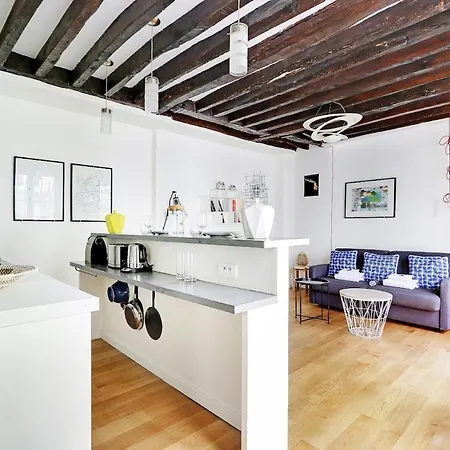 Charming Apartment-saintonge Apartment *