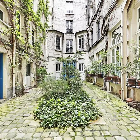 Charming Apartment-saintonge Apartment *